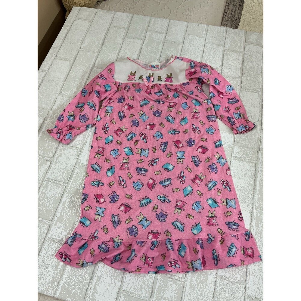 Vintage girls nightgown